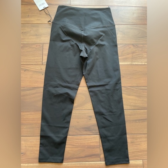 Girlfriend Collective Compressive High Rise Full Length‎ 28.5" Legging Size M - Picture 10 of 11